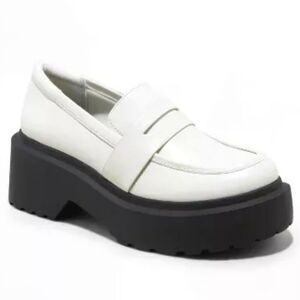 (32-3406) Women's Lacey Loafer Flats - Wild Fable Sz 11